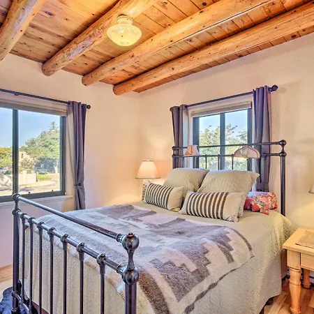 Casa Rosita Home, 3 Mi To Plaza! Holiday home *