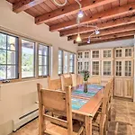 Casa Rosita Home, 3 Mi to Santa Fe Plaza!