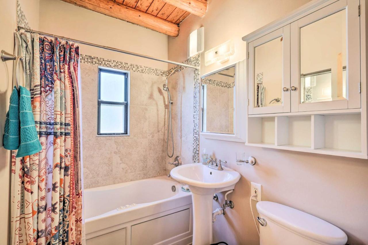 Сasa de vacaciones Casa Rosita Home, 3 Mi To Plaza! Santa Fe